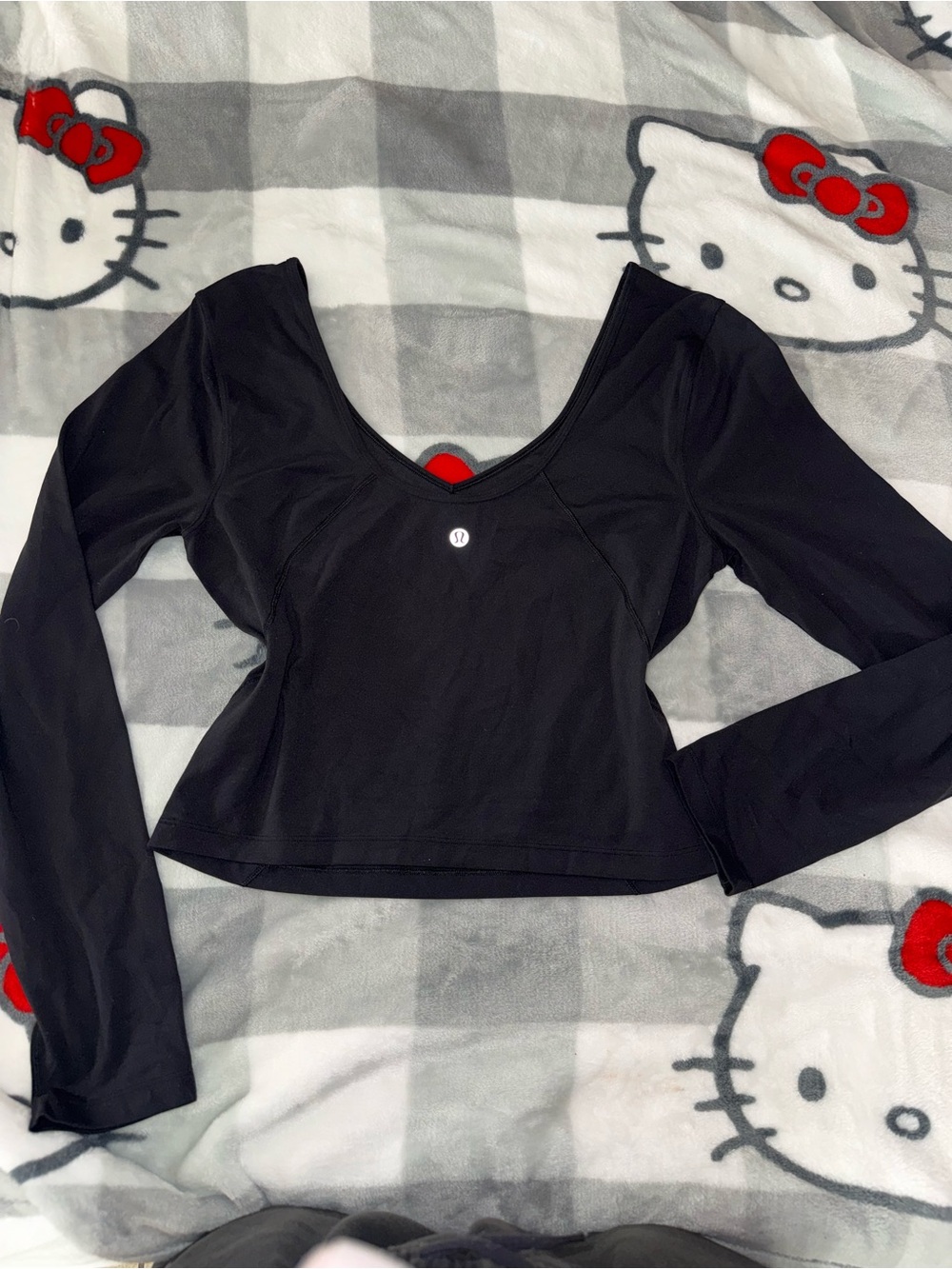 lululemon athletica Black Long-Sleeve Scoop Neck Crop Top align top size M